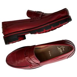 Christian Louboutin Mokassins aus rotem Lackleder
