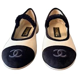 Chanel Ballerinas aus Samt und Canvas