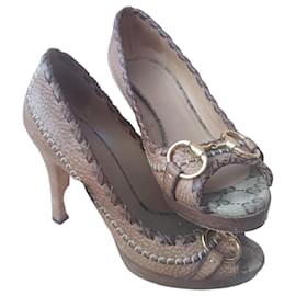 Gucci Braune Leder High Heels