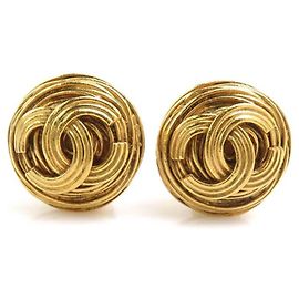 Pendientes de clip dorados Chanel
