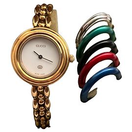 Gucci-Uhr mit wechselbaren Brillen