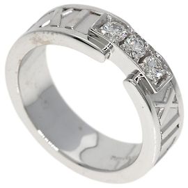 Anel Atlas com 3 diamantes em ouro branco 18K da Tiffany & Co.