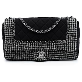 Chanel Jumbo CC Matelassé Jersey e Tweed con catena