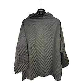 Blusa plisada Issey Miyake
