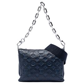Coussin PM in pelle di agnello trapuntata blu con monogramma Louis Vuitton