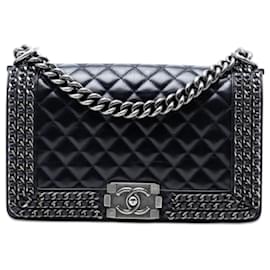 Chanel Blu Antico Medio Pelle di Vitello Laccata Trapuntata con Catena Boy Flap