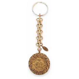 LLAVERO VINTAGE CHANEL MEDALLA CAMBON LOGO CC 1990 LLAVERO DORADO