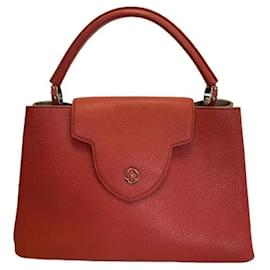 Borsa Louis Vuitton Capucines MM in pelle rosa