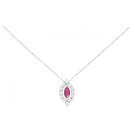 Collana Tasaki in oro bianco Au750, rubino e diamanti