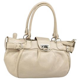 Borsa a mano in pelle Gancini Salvatore Ferragamo Champagne Oro Argento Auth BAZ863