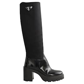 Prada Schwarze Stiefel