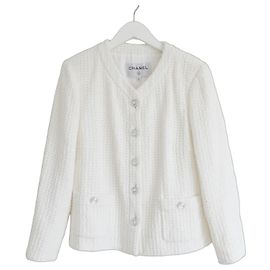 Chaqueta de Tweed Blanca Chanel 23P Precolección Primavera-Verano 2023
