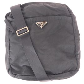Borsa a tracolla Prada in nylon tessuto con logo triangolare
