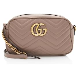 Borsa a tracolla Gucci Matelassé in pelle GG Marmont piccola