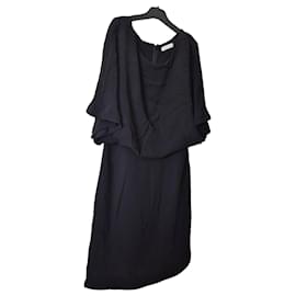 Schwarzes Sandro Kleid
Sandro Kleid Größe 36 S schwarz, drapierter Oberteil mit Fledermausärmeln