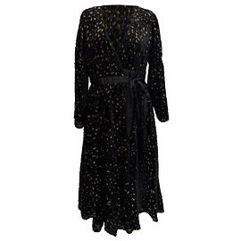 Vestido midi texturizado de leopardo en viscosa negra de Diane Von Furstenberg