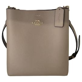 Borsa a spalla Coach Small Town in pelle beige