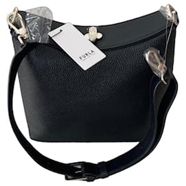Nuovo secchiello Furla in pelle nera
