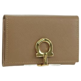 Portafoglio Gancini Salvatore Ferragamo in pelle Safiano Beige Oro Auth am11197A