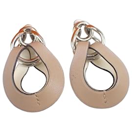 Boucles d'oreilles en cuir Swift métal Chai x Nata Villevolte d'Hermès