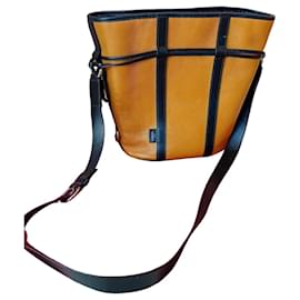 Borsa a secchiello Lancel in pelle gialla e nera