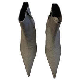 Botines a cuadros Balenciaga
