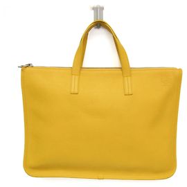 Borsa da lavoro Loewe Anagram in pelle gialla
