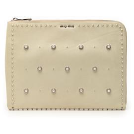 Clutch in pelle bianca con perle finte Miu Miu