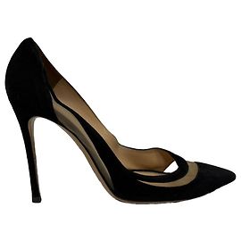 Décolleté a punta in suede nero con dettagli in rete Gianvito Rossi