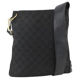 Bolsa de Ombro GG Canvas Gucci Preto Dourado 91761 Auth mr2200