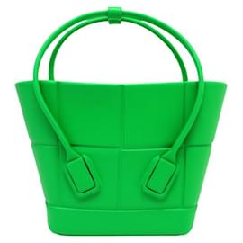 NUOVO BORSO A MANO BOTTEGA VENETA ARCO MINI IN GOMMA VERDE + SACCHETTO