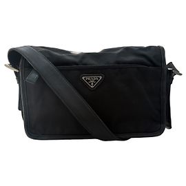 Bolso de Hombro de Nylon y Cuero Tessuto de Prada