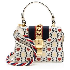 Mini borsa a mano Sylvie in pelle per San Valentino di Gucci
