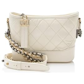 Chanel Gabrielle Piccola Hobo in Pelle di Vitello Invecchiata