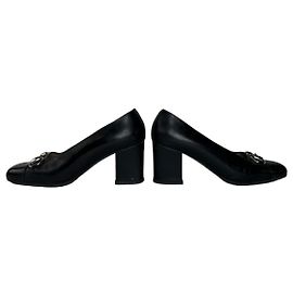 Zapatos de charol vintage de Gucci con hebilla de caballo EU35,5