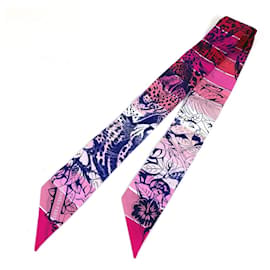 Foulard Twilly Jungle Love di Hermès