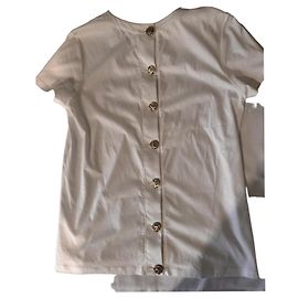 Camiseta de algodón blanca Chanel con botones dorados