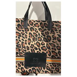 Autre Marque Codello - Bolsa tote de lienzo y cuero con estampado de leopardo