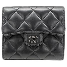 Chanel AP3711 Tri-Fold Wallet Black White ref.2749474 - Joli Closet