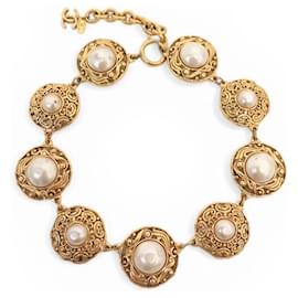 COLLANA VINTAGE CHANEL CHOKER CON MEDAGLIONI IN PERLE E METALLO DORATO