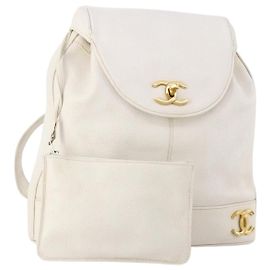 CHANEL Triple Coco Rucksack aus Kaviarleder Weiß Gold CC Auth BAZ250A