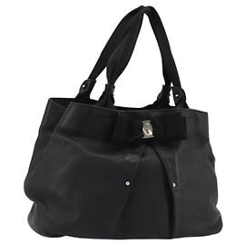 Borsa Tote Vala Ribbon in pelle nera Salvatore Ferragamo Auth ka3944