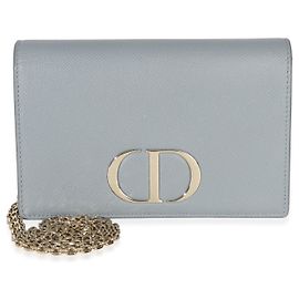 2-in-1 Pouch 30 Montaigne aus blauer genarbter Kalbsleder von Christian Dior