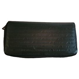 Emporio Armani Black wallet with zip closure
