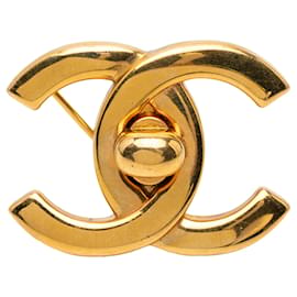 Spilla Turn Lock in Oro Placcato CC Dorato di Chanel