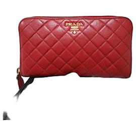Prada Quilted Leather Zippy Wallet Red