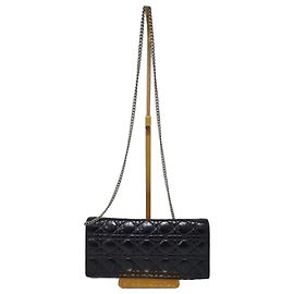 CHRISTIAN DIOR Clutch Lady Dior in pelle verniciata trapuntata Cannage nera
