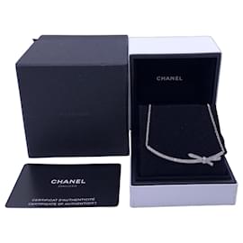 Collana Chanel RUBAN in oro bianco 18K e diamanti