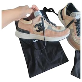 Sneakers Chanel in Pelle e Tessuto Rosa