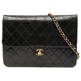 Chanel Noir Moyen CC Matelassé en Agneau Simple Rabat
